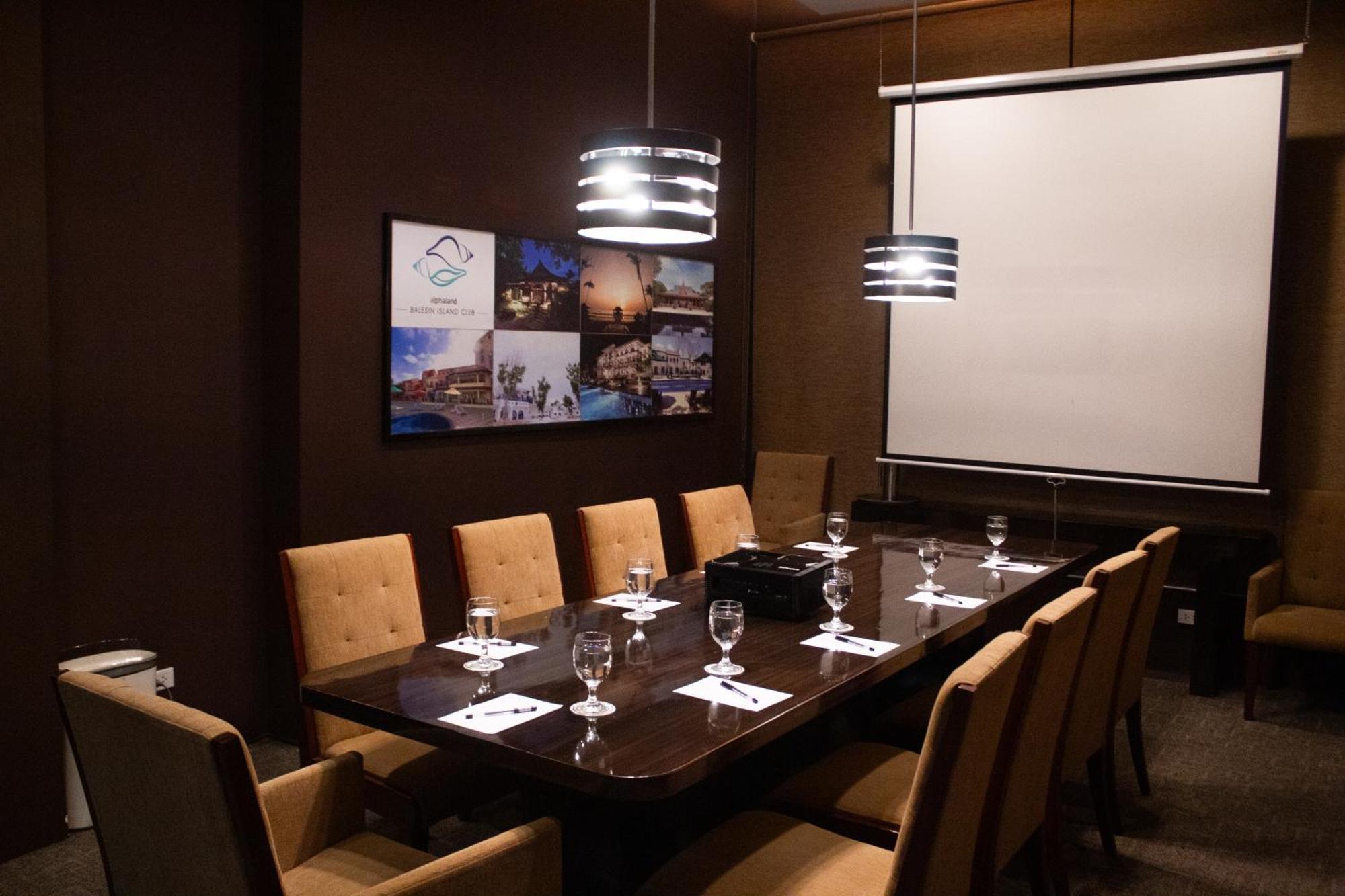 The Alpha Suites Makati City Exteriör bild