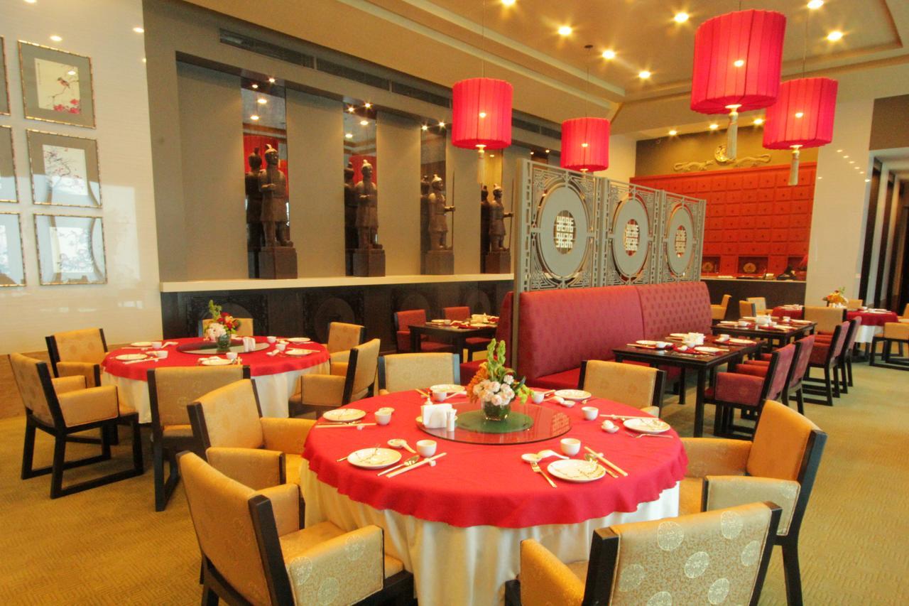 The Alpha Suites Makati City Exteriör bild